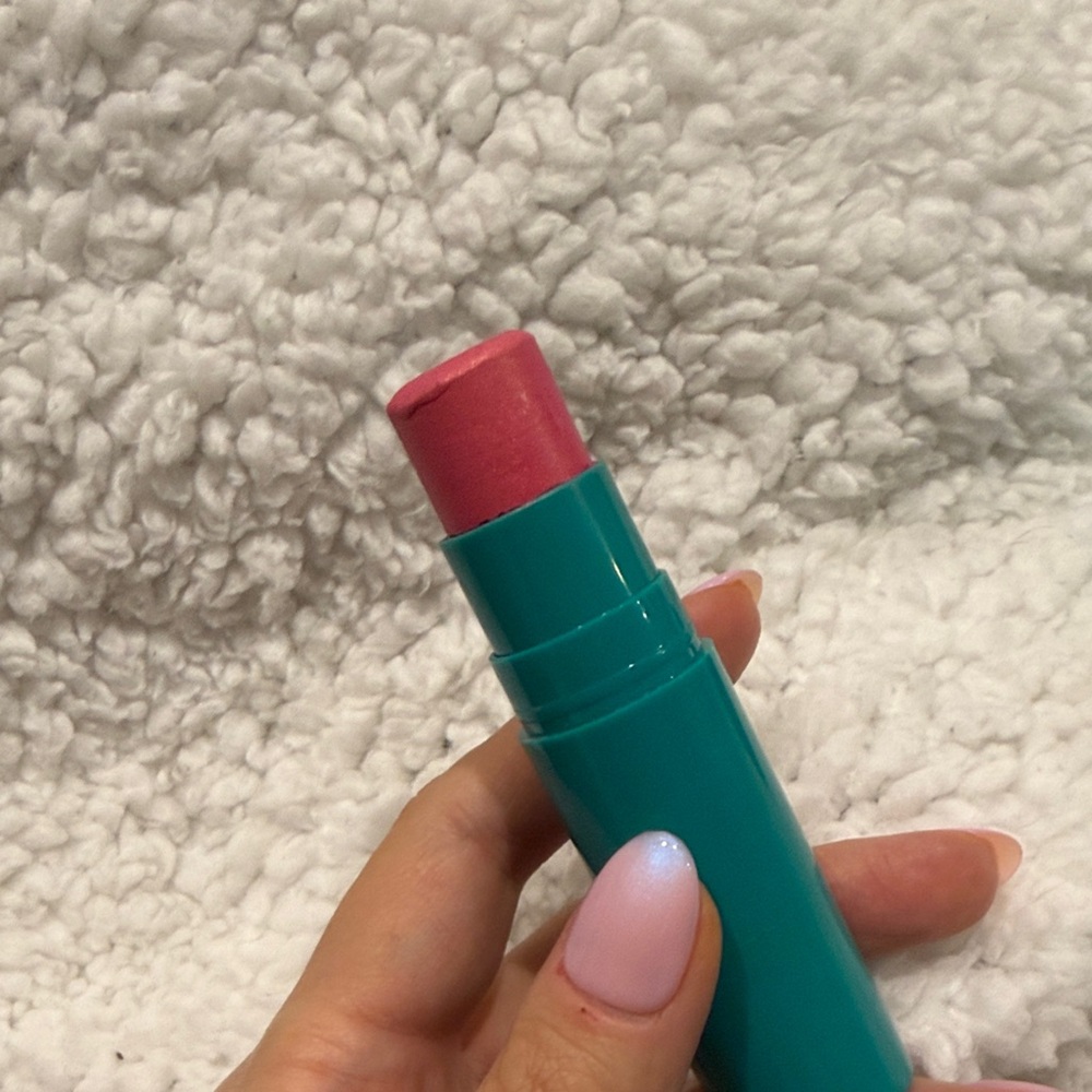 🩷 Thrive Causemetics Triple Threat™ Blush Stick - Maggie (Rose Shimmer) - Picture 8 of 10